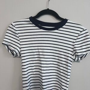 Abercrombie & Fitch Navy and White Striped Tee, Size S